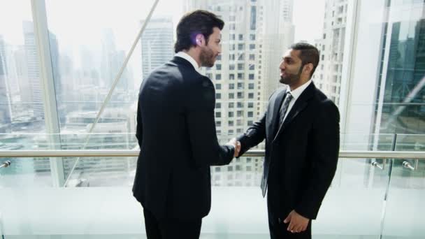 Businessmen meeting in Dubai modern office building — Αρχείο Βίντεο