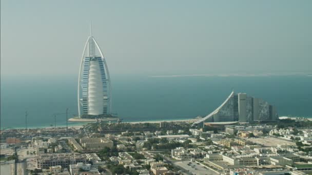 Dubai Burj al Arab 7 csillagos szálloda — Stock videók