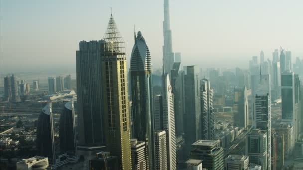 Skyline von Dubai Wolkenkratzer Burj Khalifa — Stockvideo