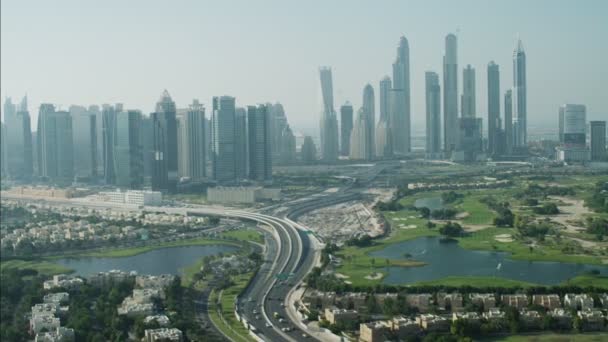 Rascacielos Dubai Skyline Emirates Hills — Vídeo de stock