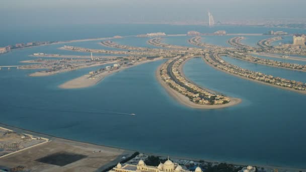 Aerial Dubai Palm Jumeirah Island — Wideo stockowe