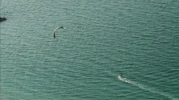 Dubai kite surfing latające Extreme Sport — Wideo stockowe