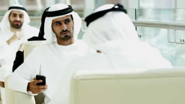 Arabi uomini d'affari che si incontrano — Video Stock