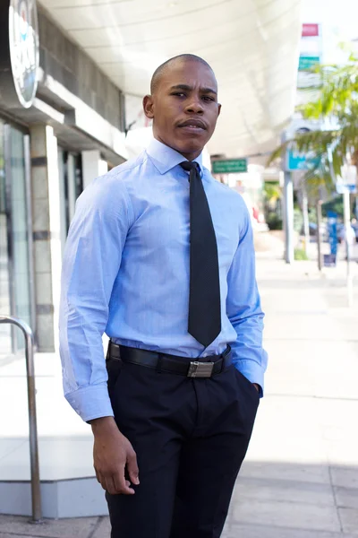 Young Black Business buiten het kantoor — Stockfoto