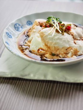 Asya yemekleri yumuşak tofu ve soya sosu