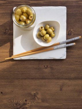 Akdeniz yemeği, zeytin turşusu, meze