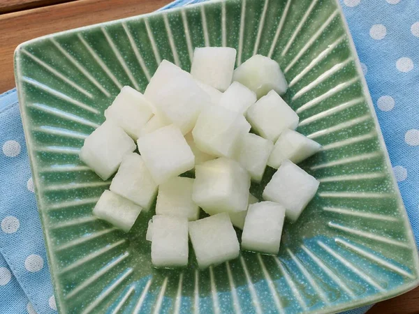 Asya yemeği turpu, tavuk turpu.