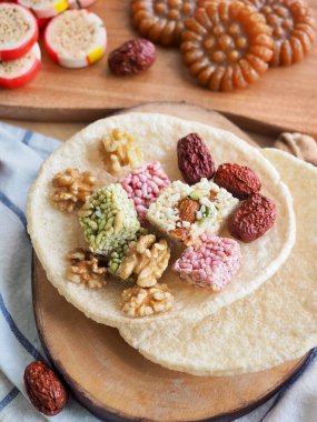 Kore geleneksel atıştırmalıkları Tatlı RicePuff, Gangjeong, Ceviz