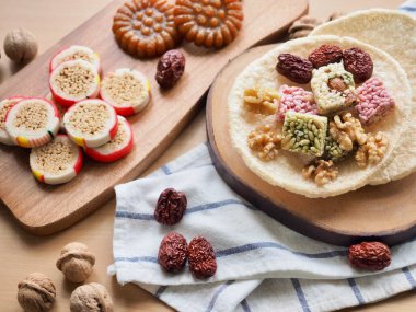 Kore geleneksel atıştırmalıkları Tatlı RicePuff, Gangjeong, Ceviz