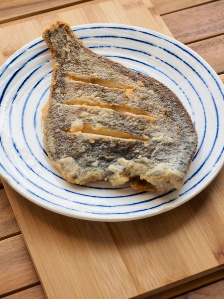 Grilled Flounder Porcelain Plate — Stock Photo, Image