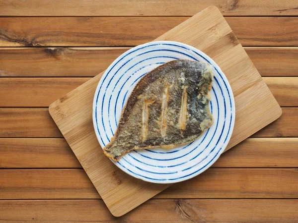 Grilled Flounder Porcelain Plate — Stock Photo, Image