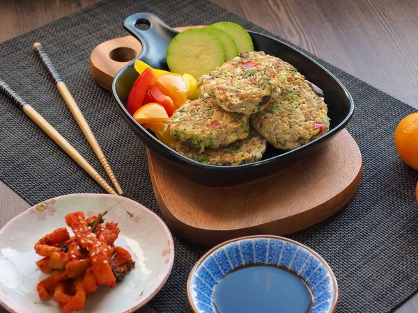 Traditionelles Koreanisches Essen Fleischbällchen Und Sojasauce Gemüse — Stockfoto