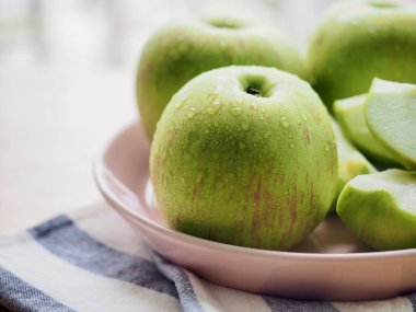 Taze organik meyve yeşili elma