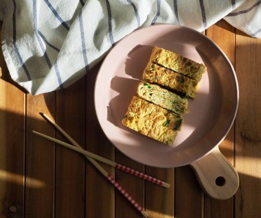 Asya yemeği Çin böreği, Tamago yak