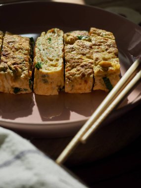 Asya yemeği Çin böreği, Tamago yak