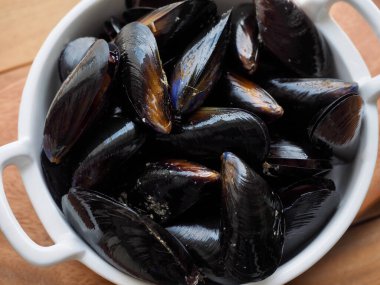 Taze midyeler, yemek malzemeleri, kabuklu deniz hayvanları.