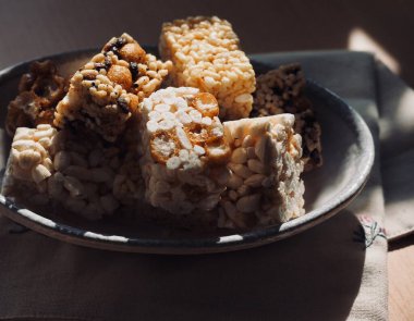 Kore geleneksel atıştırmalıkları Tatlı RicePuff, Gangjeong 