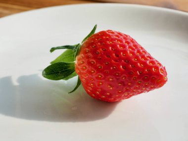 Taze Organik Meyve Çileği Resmi