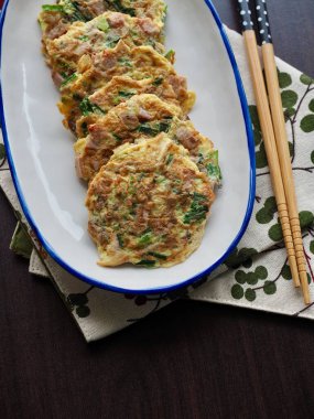 Kore usulü yumurta sebzeli krep.