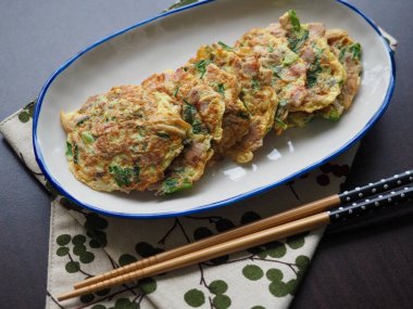 Kore usulü yumurta sebzeli krep.