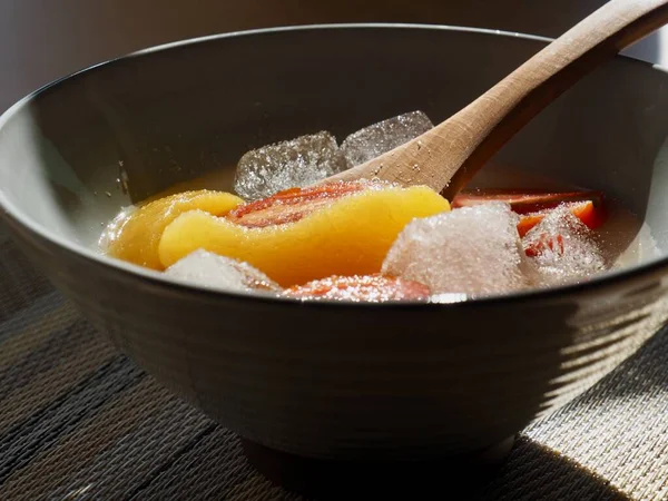 Pesca Gialla Candita Pomodoro Ciliegia Ghiaccio — Foto Stock