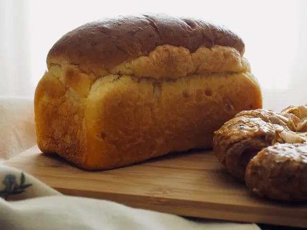 Świeży Chleb Wypieczony Piekarniku Śniadanie — Zdjęcie stockowe
