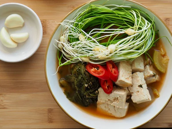 Koreansk Traditionell Mat Vild Gräslök Sojabönspasta Soppa — Stockfoto