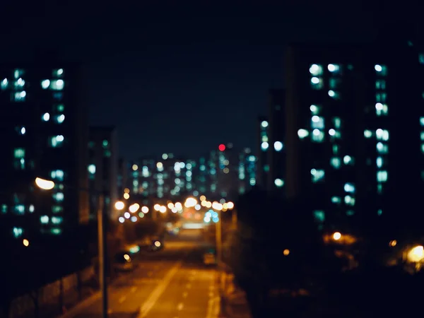 Belváros Éjszakai Utca Bokeh Kihagyott Fókusz — Stock Fotó