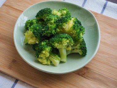 Taze organik sebzeler yeşil brokoli.