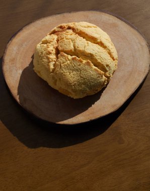 Yuvarlak şekilli ekmek, besin 