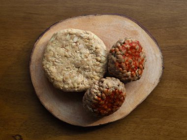 Kore yemeği Chungkukjang, soya fasulyesi mayalanmış yiyecek.