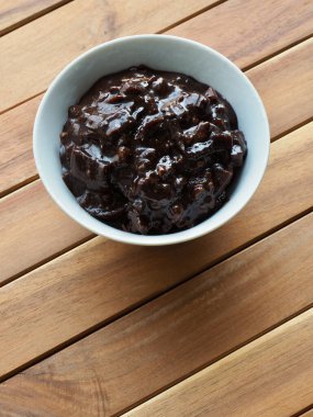 Seramik kasede Jajang sosu