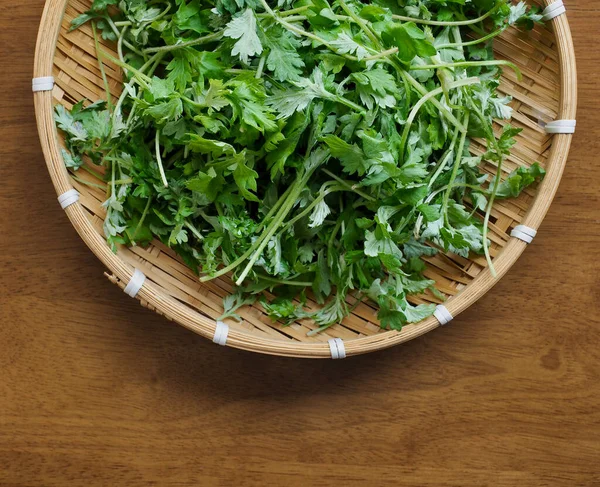Green leafy vegetables, mugwort, food ingredients