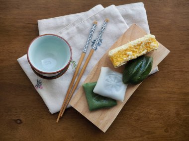 Kore geleneksel yemekleri, çeşitli pirinç kekleri.