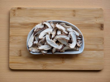 Taze organik sebzeler Shiitake mantarları.