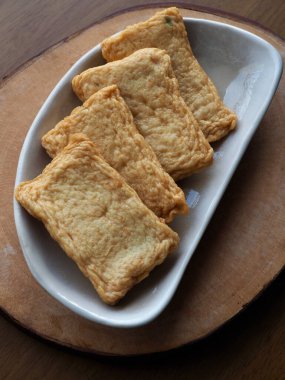 Asya yemeği balık keki, balık ezmesi, eomuk.