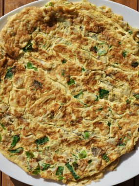 Asya yemekleri sebze ve yumurta krepleri.