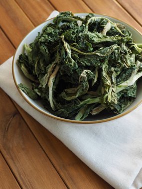 Kore yemeği malzemesi kurutulmuş turp yeşili, Siraegi.