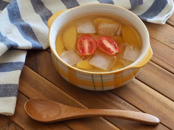 Pesca Gialla Candita Pomodoro Ciliegia Ghiaccio — Foto Stock