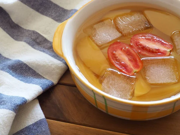 Pesca Gialla Candita Pomodoro Ciliegia Ghiaccio — Foto Stock