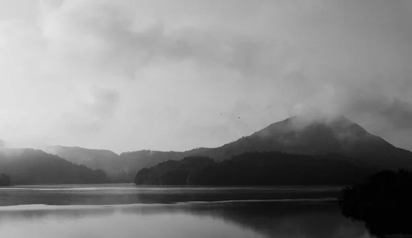 Korea Cheongju City Daecheong Lake Morning Water Fog Scape — 스톡 사진