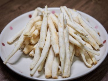 Deodeok, yiyecek, bitki kökü