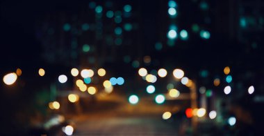 Şehir merkezi, gece caddesi Bokeh, kaçırılan odak noktası  