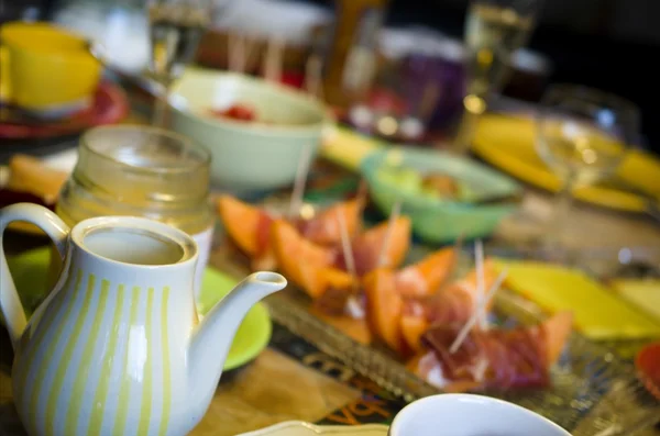 Mesa Desayuno Cubierta Con Frutas Champán — Foto de Stock