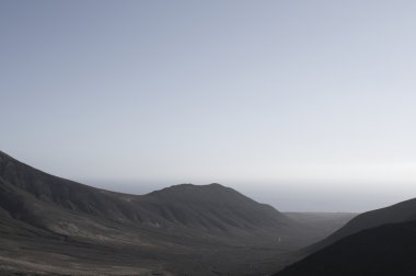 Dağlarda gün doğumu