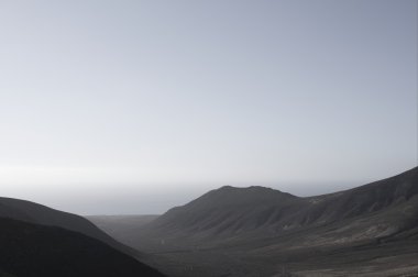 Dağlarda gün doğumu