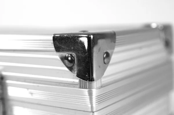 Stříbrný kovový kufřík — Stock fotografie