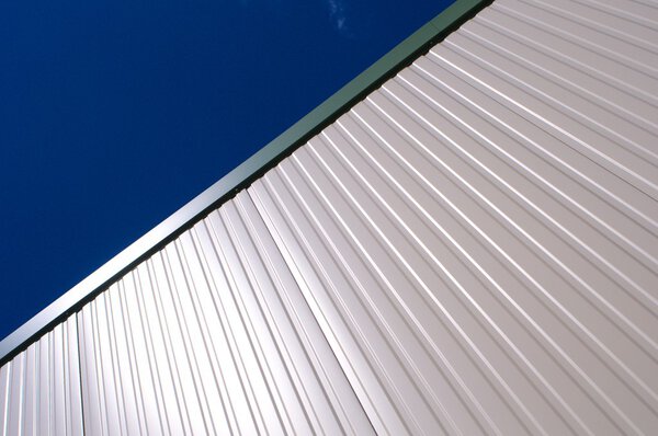 Facade covered with corrugated steel