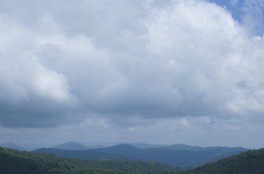 Alsace yatay, dağlar