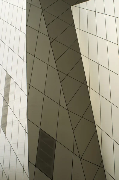 Fachada de vidrio alto — Foto de Stock